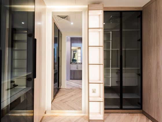 One of a Kind | Fully Upgraded | Vacant., picture 17