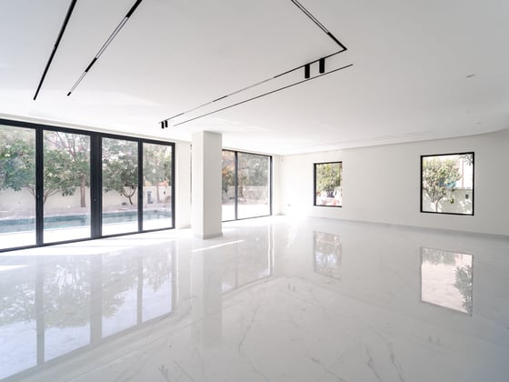 One of a Kind | Fully Upgraded | Vacant., picture 4