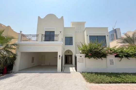 One of a Kind | Fully Upgraded | Vacant., picture 19