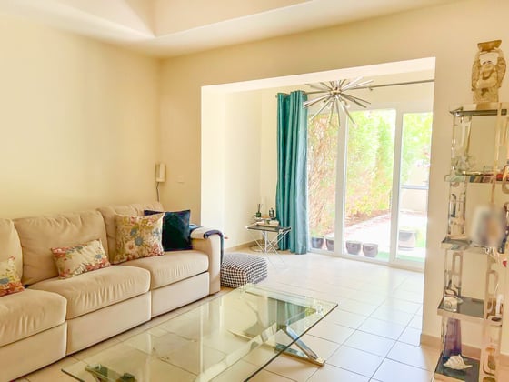 Best Priced | Upgraded 2-BR + Study | Single Row, picture 2