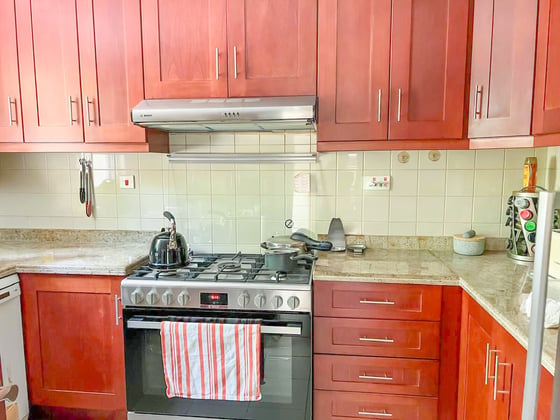 Best Priced | Upgraded 2-BR + Study | Single Row, picture 12