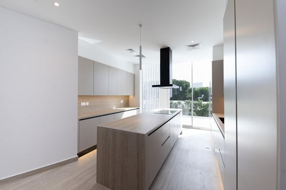 Rare Corner Unit | Single Row | Lagoon Facing, picture 5