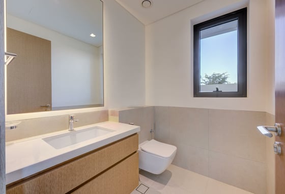 Elevated | Corner | Panoramic Skyline Views, picture 20