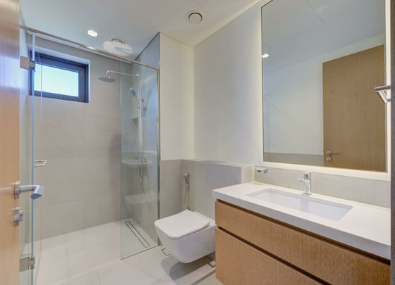 Elevated | Corner | Panoramic Skyline Views, picture 21