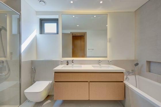 Elevated | Corner | Panoramic Skyline Views, picture 19