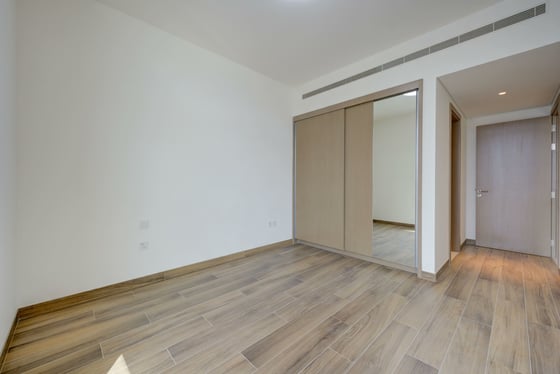 Elevated | Corner | Panoramic Skyline Views, picture 10