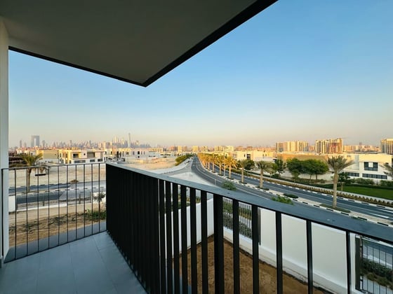 Elevated | Corner | Panoramic Skyline Views, picture 17