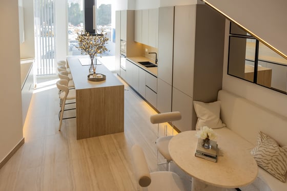 Luxury | Private Pool | Lift | Brand New | Vacant, picture 3