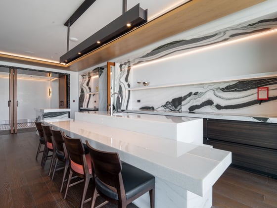 Exquisite Waterfront Apartment by Dorchester Collection, picture 10