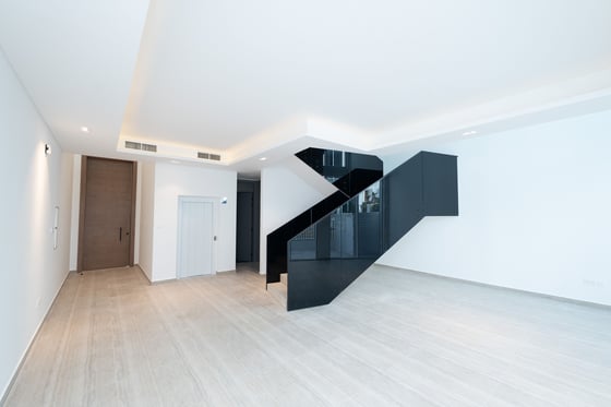 Prime Location | Private Rooftop Retreat, picture 2
