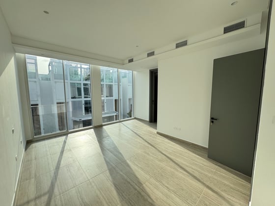 Prime Location | Private Rooftop Retreat, picture 12