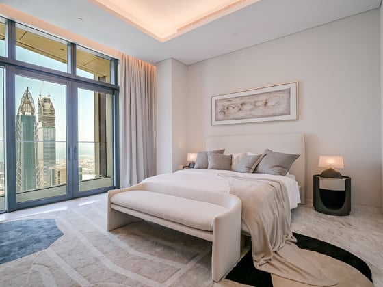 Refined Furnished Penthouse in Downtown Dubai, picture 4