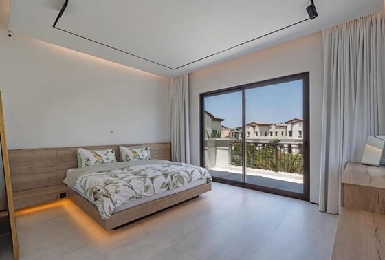 Fully Renovated | Corner Plot | Vacant Now, picture 9