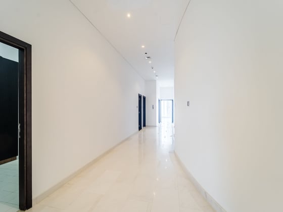 Penthouse w/ Private Pool | Stunning Views | Vacant, picture 16