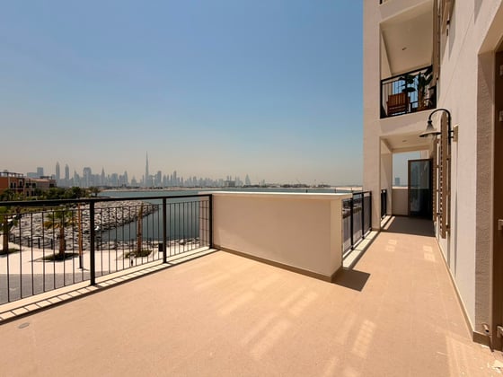 Vacant | Burj Khalifa and Sea View | Terrace, picture 12