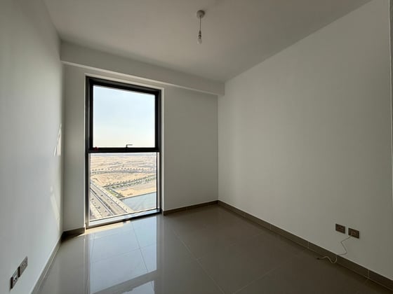 Higher Floor | Vacant | Water & Future Tower View, picture 7