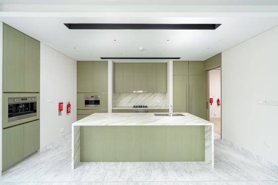 EXCLUSIVE LISTING | MID FLOOR | MOTIVATED SELLER, picture 8