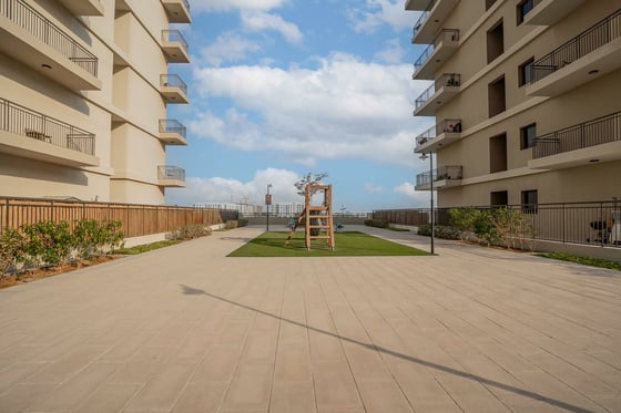 Spacious | Ellington | Natural Feel....., picture 7