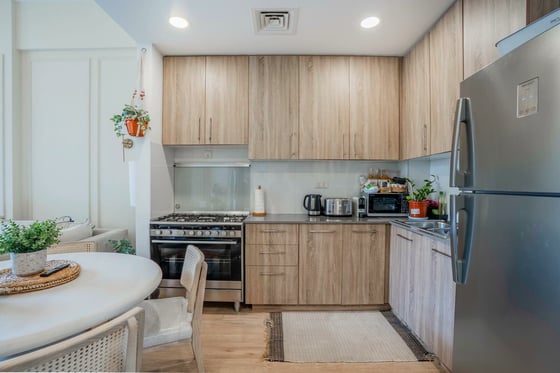 Spacious | Ellington | Natural Feel....., picture 2