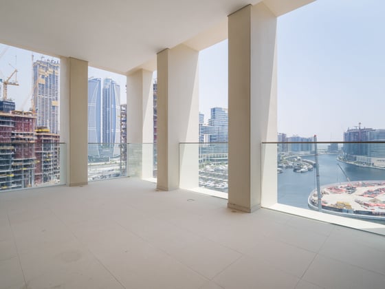 Prime 4-BR Apartment | Canal View | Business Bay, picture 7