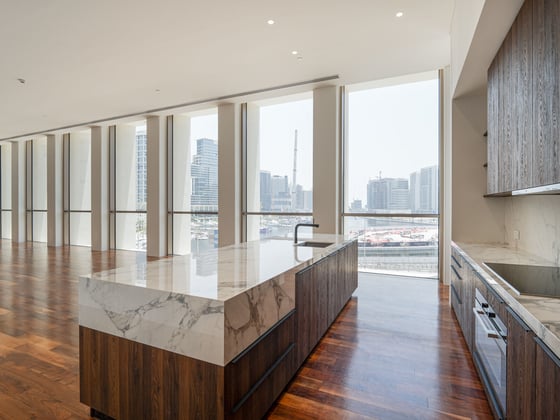 Prime 4-BR Apartment | Canal View | Business Bay, picture 4