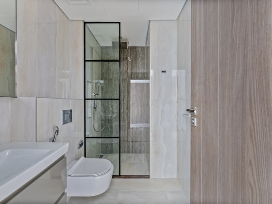 Stunning 2-BR | Waterfront View | Peninsula One, picture 18