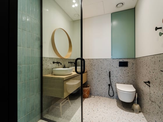 Fully Upgraded | Luxury Penthouse | Park Views, picture 17