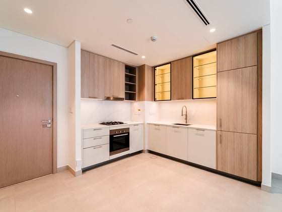 Boulevard Views | Brand New | Hot Location, picture 3