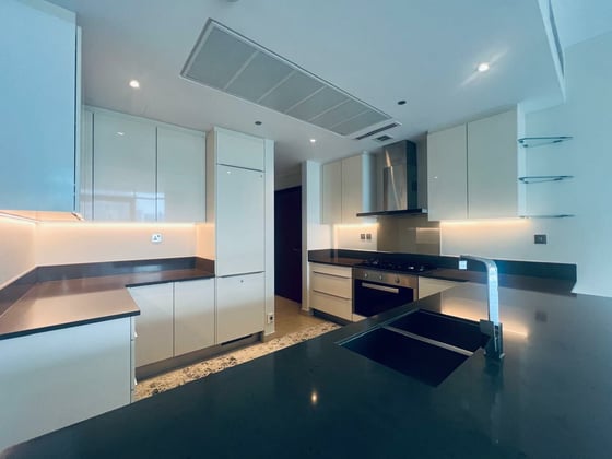 Stunning Views | Unfurnished | Maid's Room, picture 5