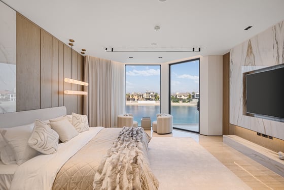 Expertly Redesigned | Spacious & Bright Villa, picture 7