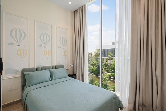 ** Front Row | Lagoon View | Furnished **, picture 7