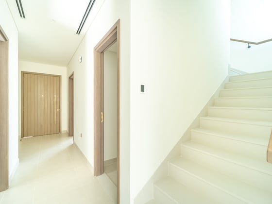 Stand Alone | Full Park View | Prime Location, picture 7