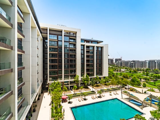 Pool and Park View | Upgraded | Prime Location, picture 17