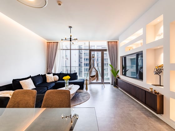 Pool and Park View | Upgraded | Prime Location, picture 3