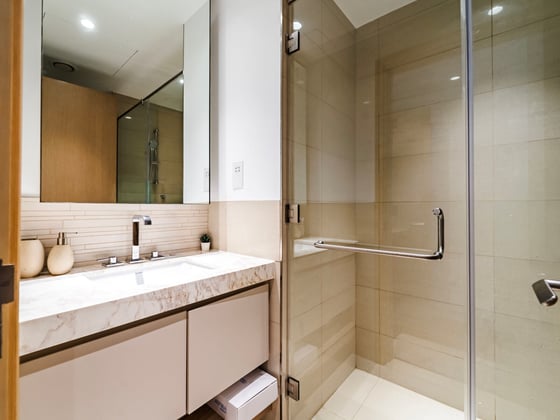 Pool and Park View | Upgraded | Prime Location, picture 16
