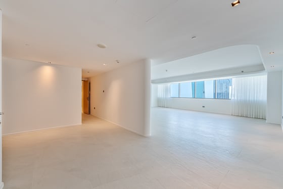 MODIFIED I UPGRADED | VACANT | HIGH FLOOR, picture 6