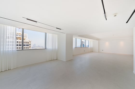 MODIFIED I UPGRADED | VACANT | HIGH FLOOR, picture 16