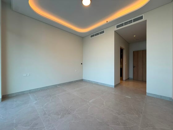 Corner Unit | Huge Balcony | Pool Views., picture 11