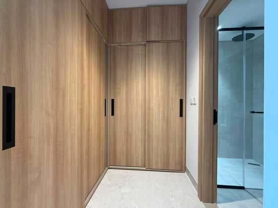 Corner Unit | Huge Balcony | Pool Views., picture 7