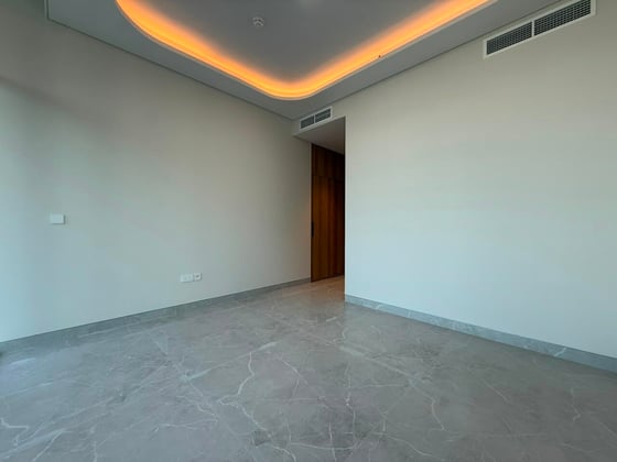 Corner Unit | Huge Balcony | Pool Views., picture 5