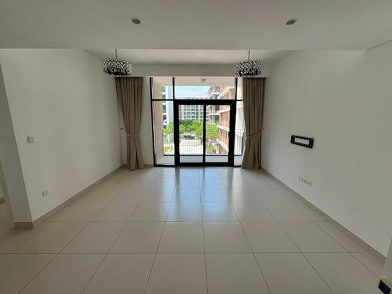 Low Floor | Garden Views | Vacant Now..., picture 3