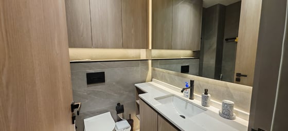 Spacious | Prime Location | Upgraded...., picture 9