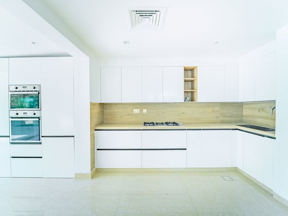 Converted Type 4E | All Ensuite| Fully Upgraded, picture 7