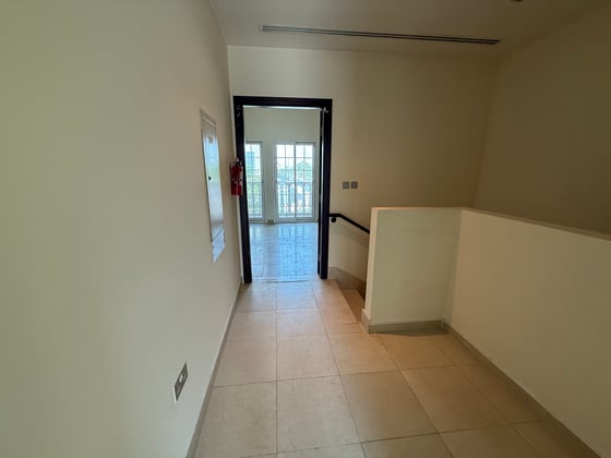 Vacant Now | Corner Unit | View Today..., picture 8