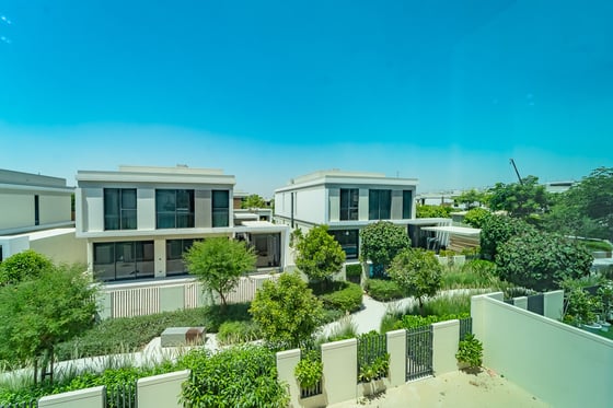 Vastu | Fully  Upgraded | Vacant on Transfer, picture 2