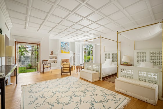 Introducing an elegant villa in the prestigious Marbella, picture 12