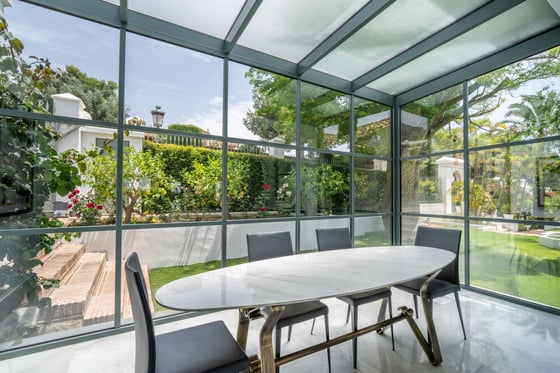 Introducing an elegant villa in the prestigious Marbella, picture 7