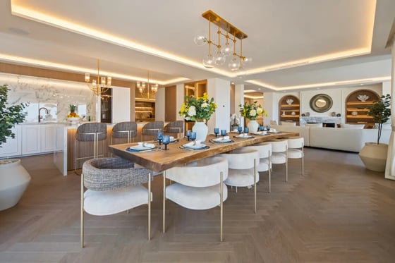 A penthouse in the sky in Marbella with 5 spaces., picture 8