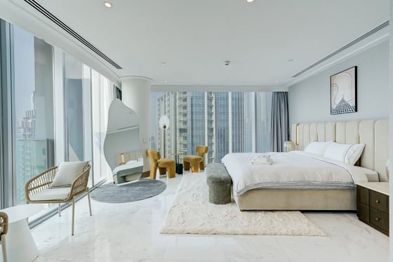 An elegant 5-bed apartment in Opera Grand, Downtown Dubai, picture 9