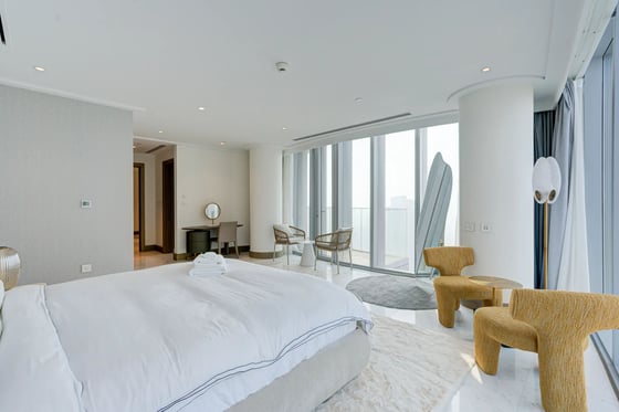 An elegant 5-bed apartment in Opera Grand, Downtown Dubai, picture 10